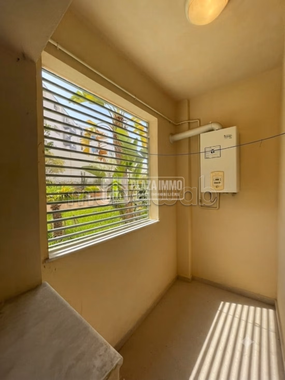 En exclusivite a vendre un magnifique s2 au rdc