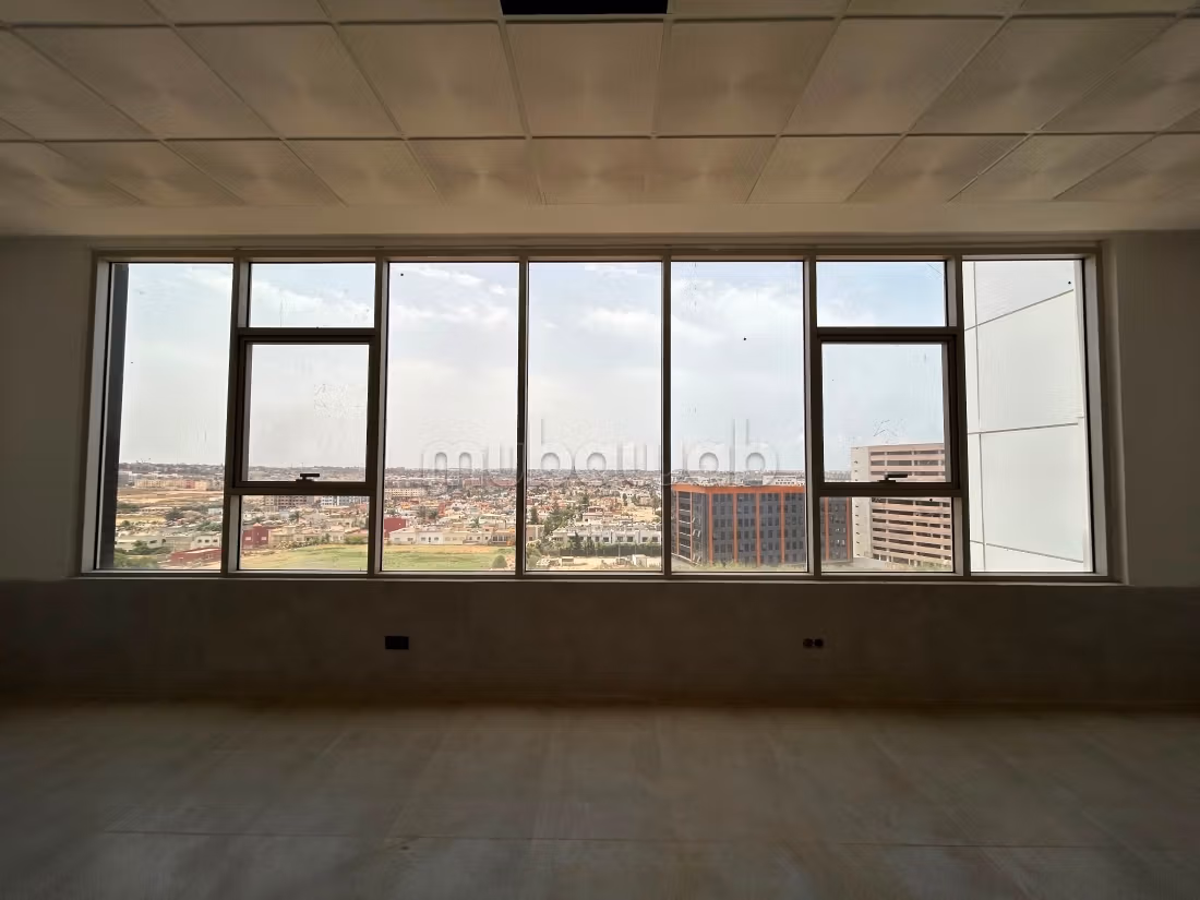 Ufficio Plateau di 75 m In Affitto a Sidi Maarof