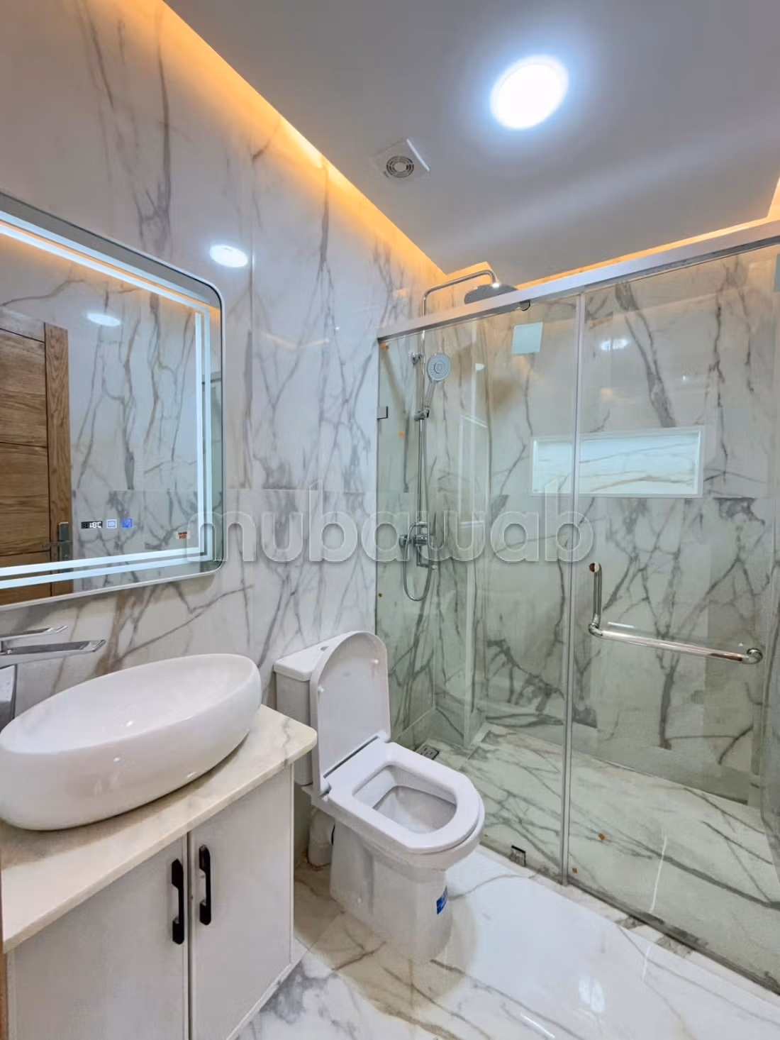 Vente d'un bel appartement à Al Kawtar. 
6 pièces confortables. 
Cuisine équipée — 3