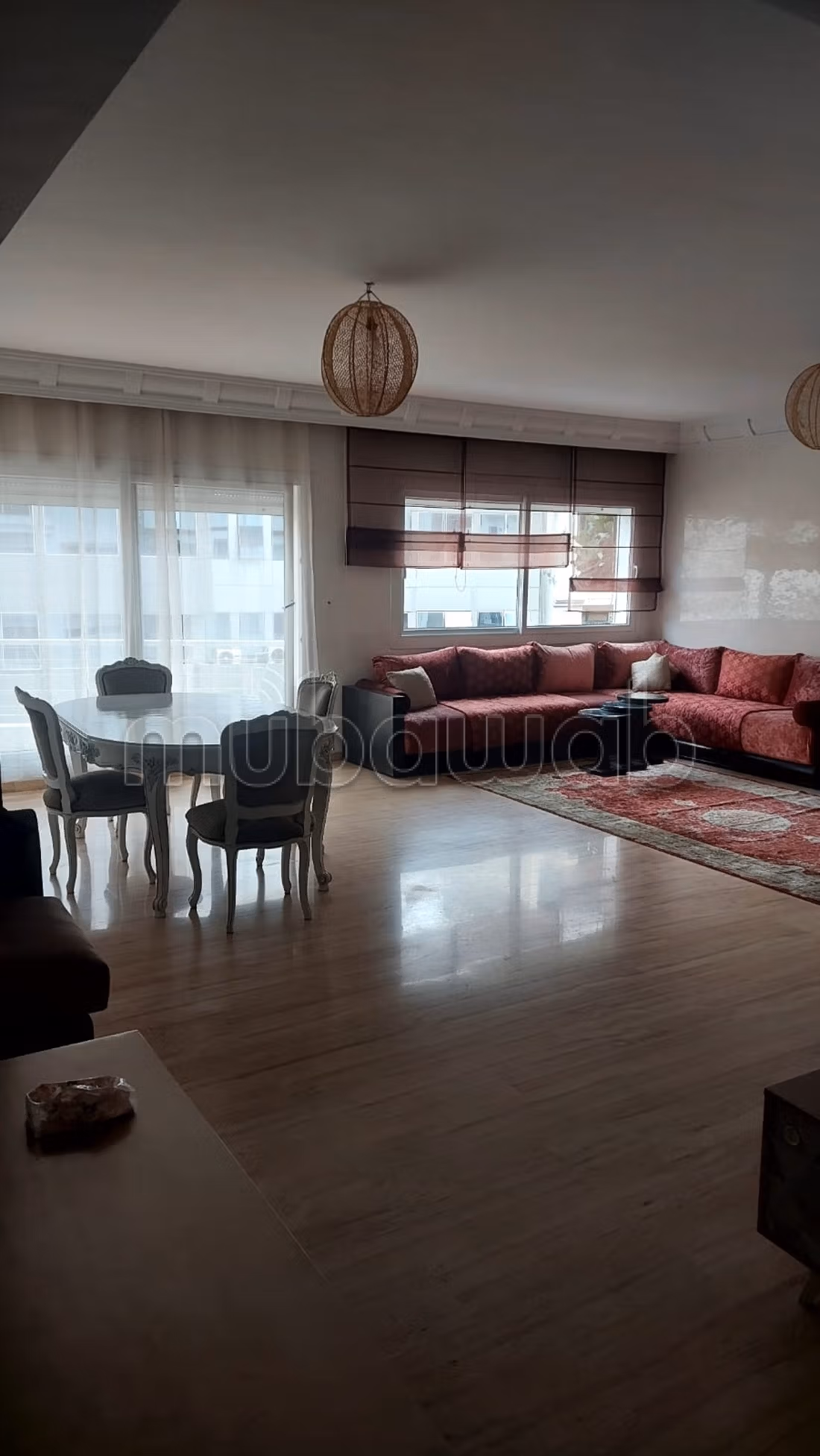 Superbe appartement à louer à Gauthier.
3 belles chambres.
Meublé
