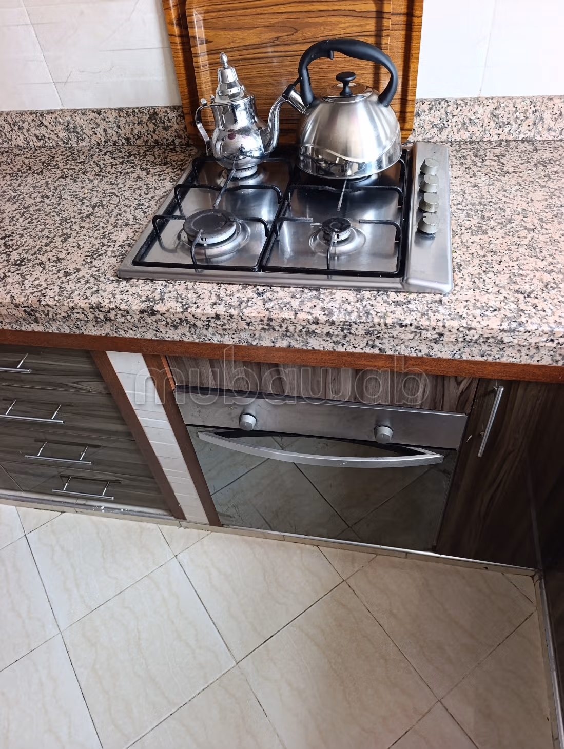 Venta de un apartamento en el barrio de Al-Farah. 23 piezas increíbles. Amueblado
