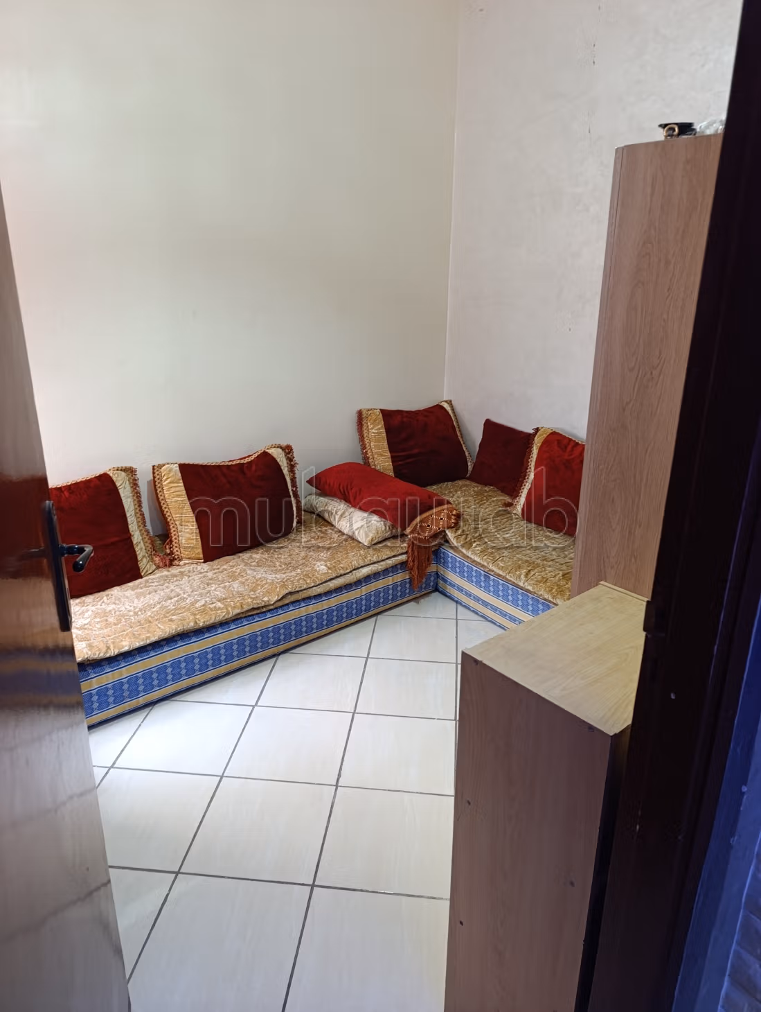 Venta de un apartamento en el barrio de Al-Farah. 23 piezas increíbles. Amueblado