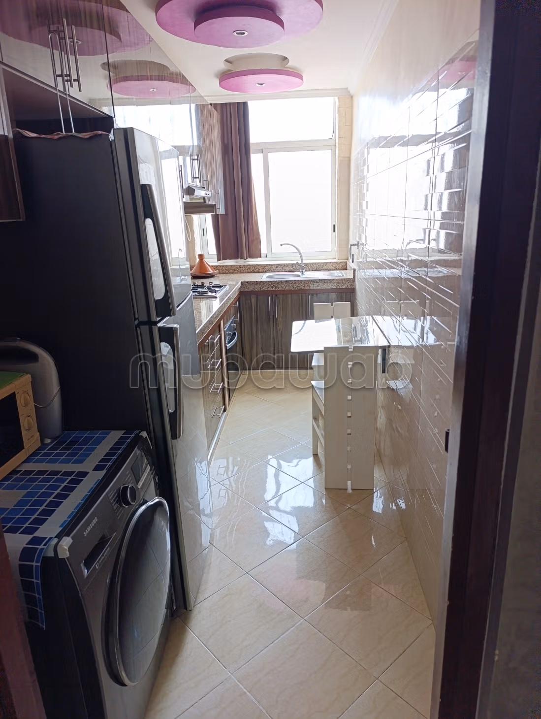 Venta de un apartamento en el barrio de Al-Farah. 23 piezas increíbles. Amueblado