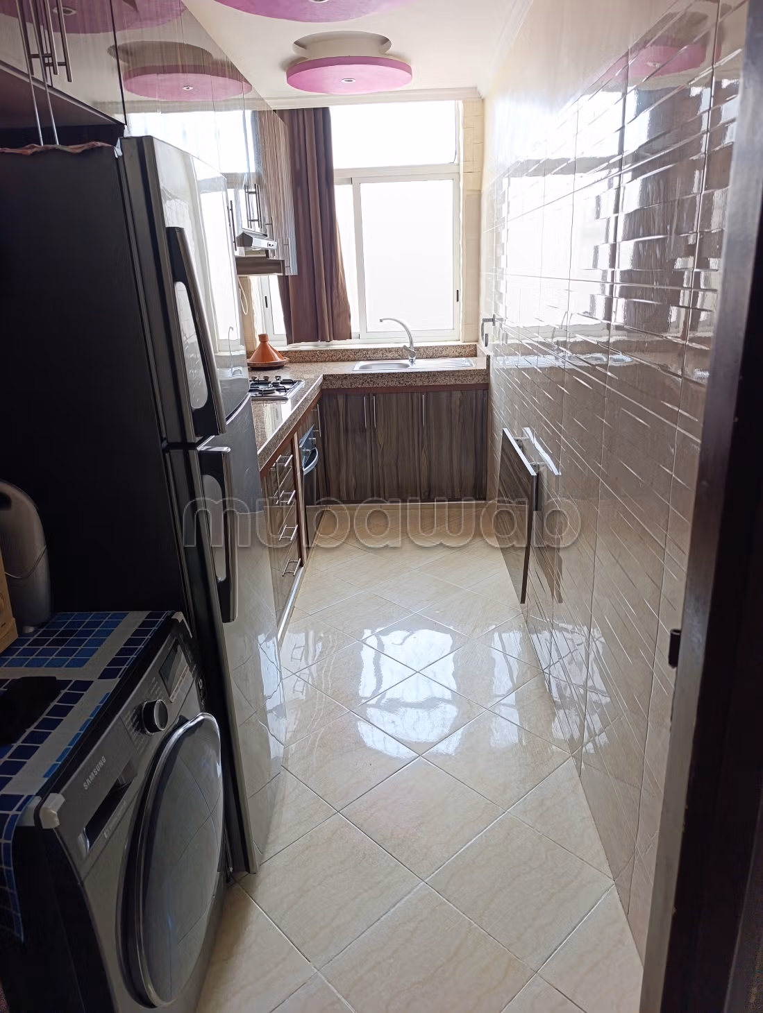 Venta de un apartamento en el barrio de Al-Farah. 23 piezas increíbles. Amueblado