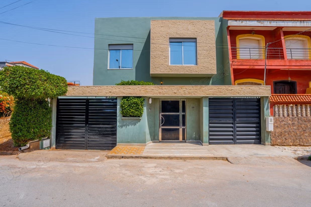 Very beautiful villa in the pilot village