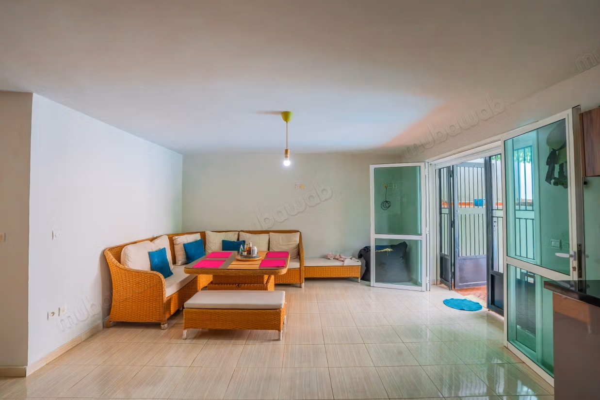 Very beautiful villa in the pilot village