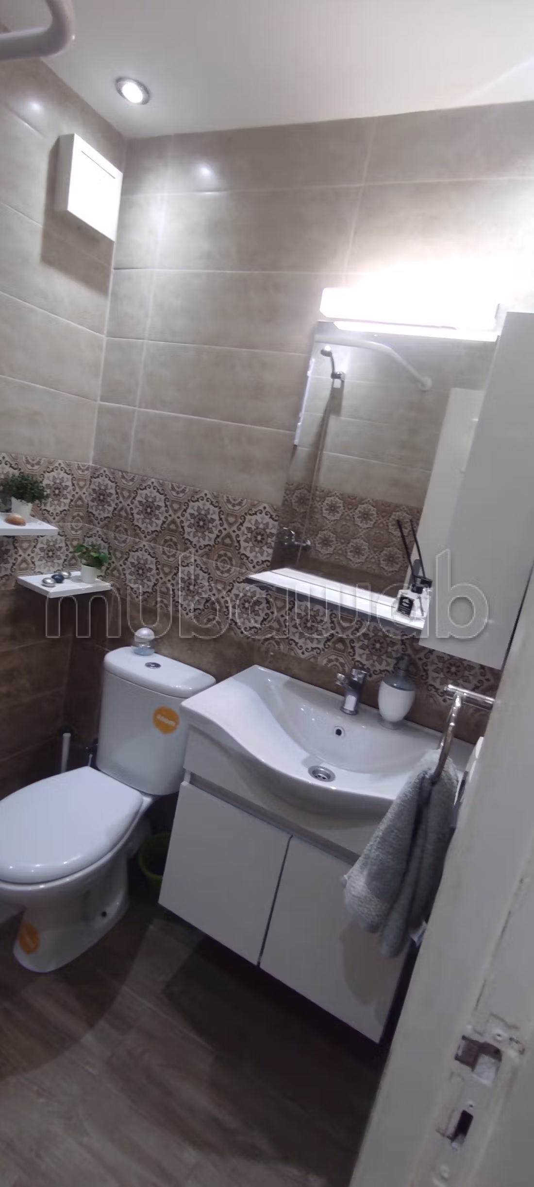 Bellissimo appartamento in affitto a M'Diq. 2 camere. Arredato