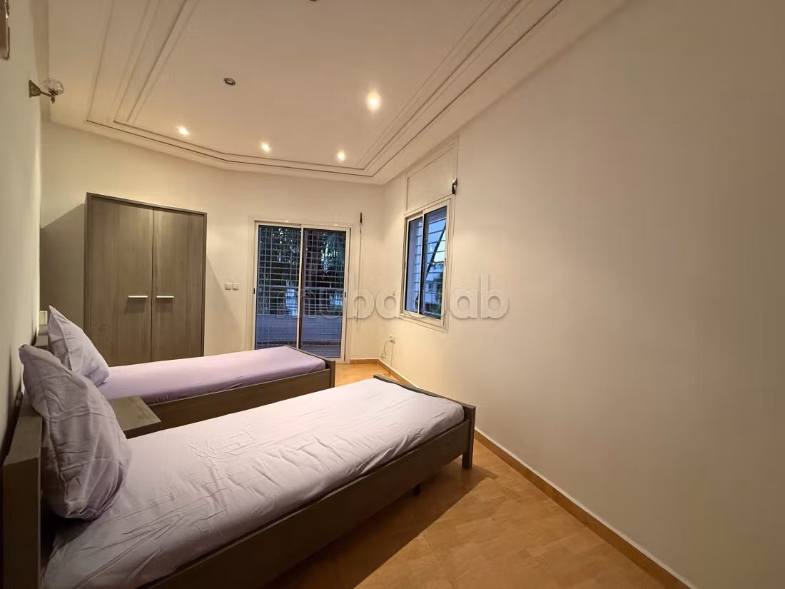 Location villa 4 pleasant bedrooms. Traditional living room and satellite antenna system