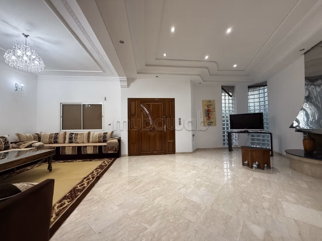 Location villa 4 pleasant bedrooms. Traditional living room and satellite antenna system