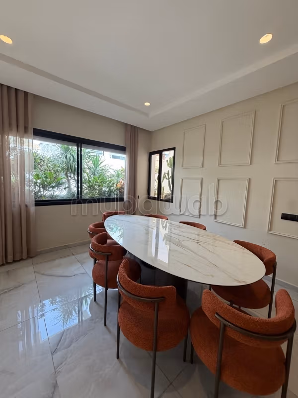 Superbe appartement duplex avec toit-terrasse à louer à Racine. 3 chambres. Entièrement meublé
