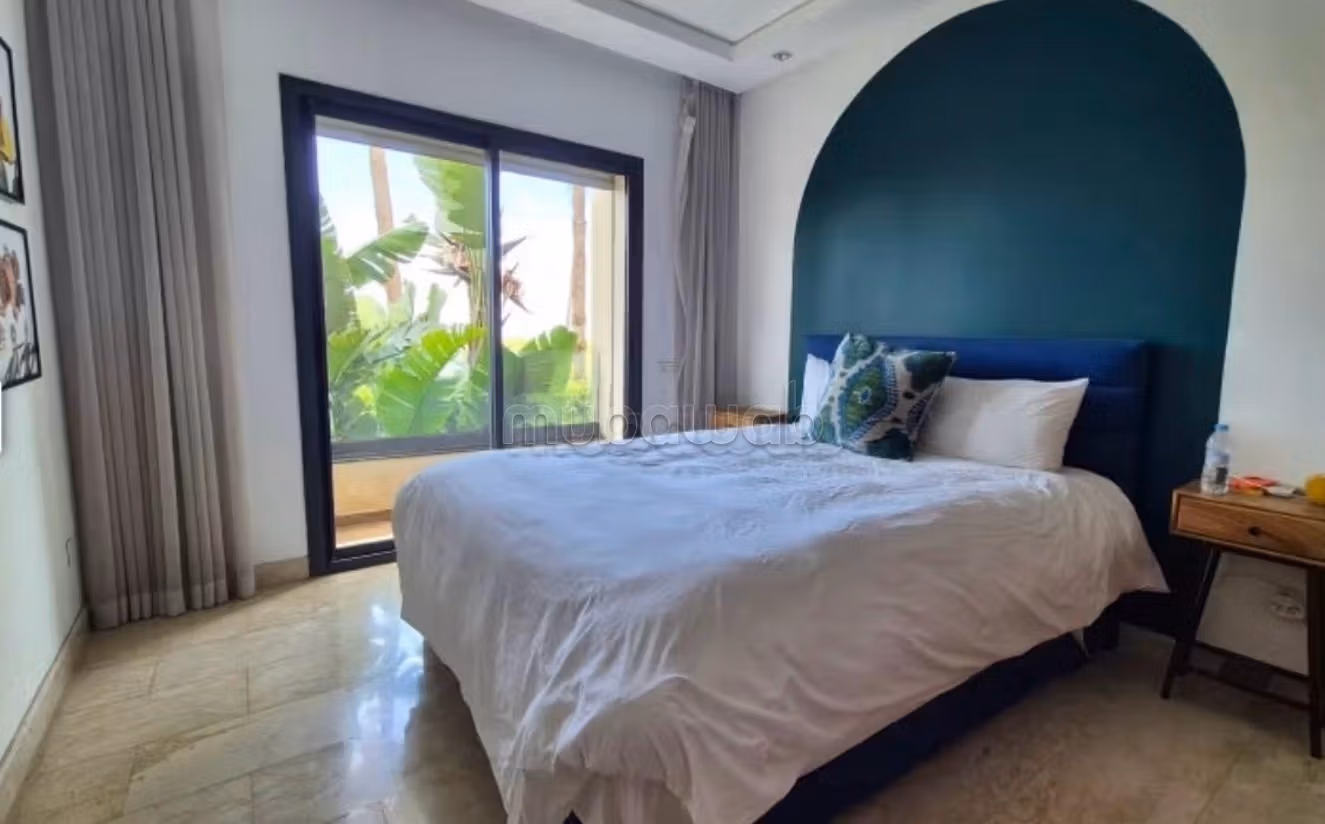 Empty apartment for rent in Darbouazza