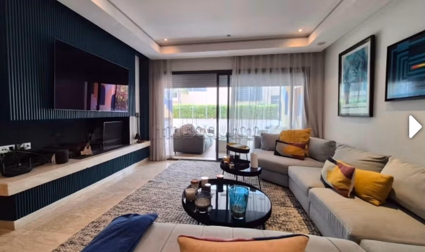 Empty apartment for rent in Darbouazza