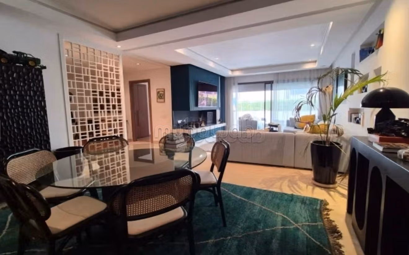 Empty apartment for rent in Darbouazza