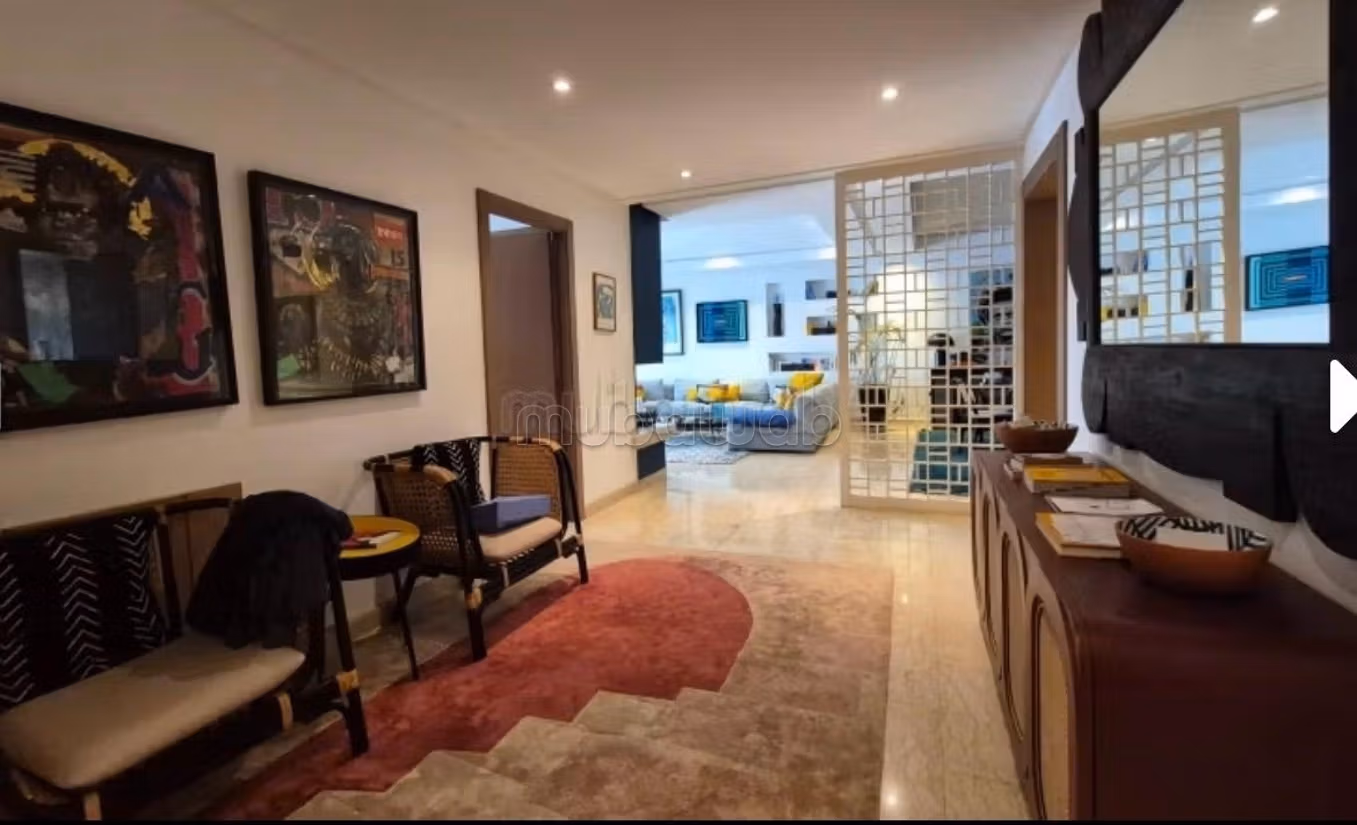 Empty apartment for rent in Darbouazza