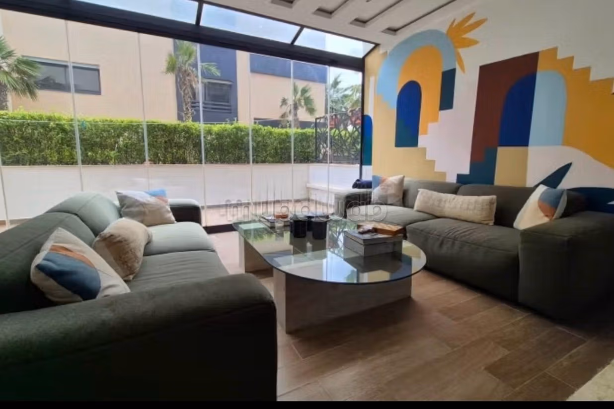 Empty apartment for rent in Darbouazza