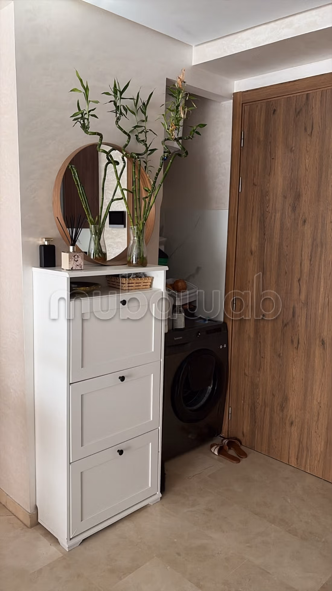 Location d'un appartement à Hermitage. 
Surface de 70 m². 
Ascenseur et garage — 5