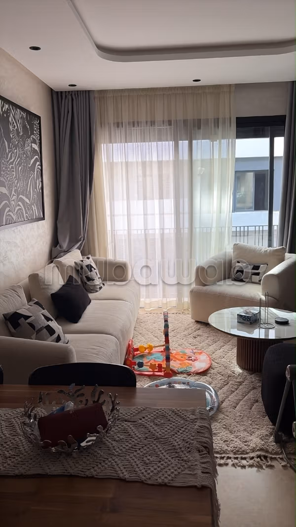 Locatie van een appartement in Hermitage. Oppervlakte van 70 m². Lift en garage