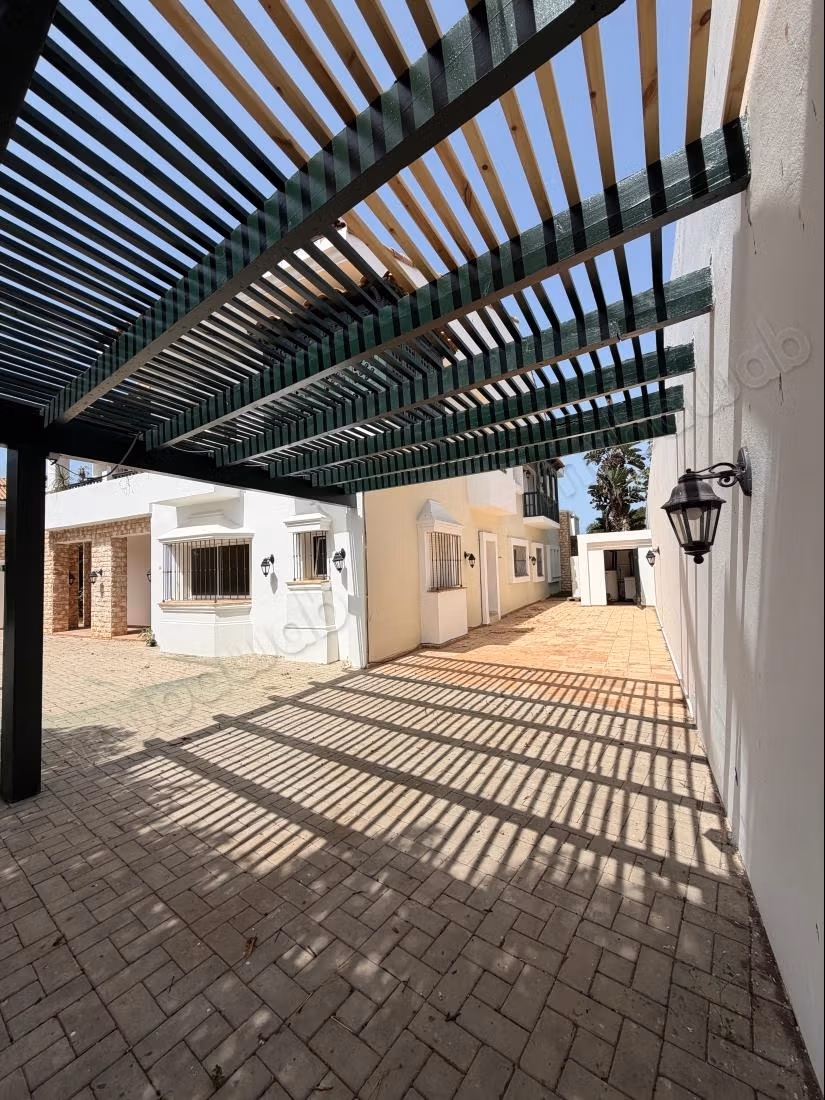 Magnificent villa for rent empty in Darbouazza