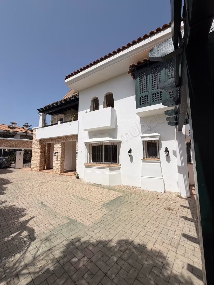 Magnificent villa for rent empty in Darbouazza