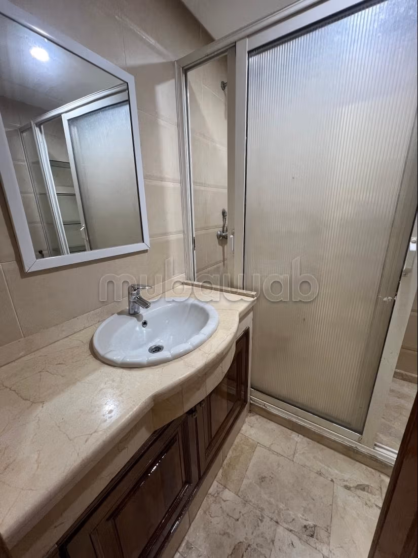 Location Grand Studio Quartier Bourgogne