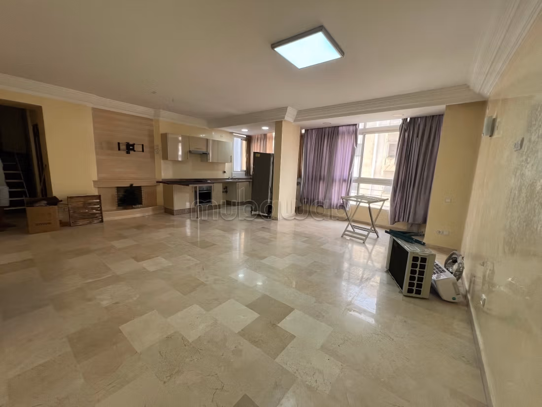 Location Grand Studio Quartier Bourgogne