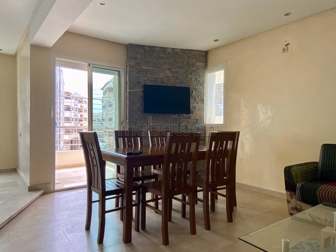 Apartments for rent with pool 4 comfortable rooms. Typical Moroccan living room, secure residence