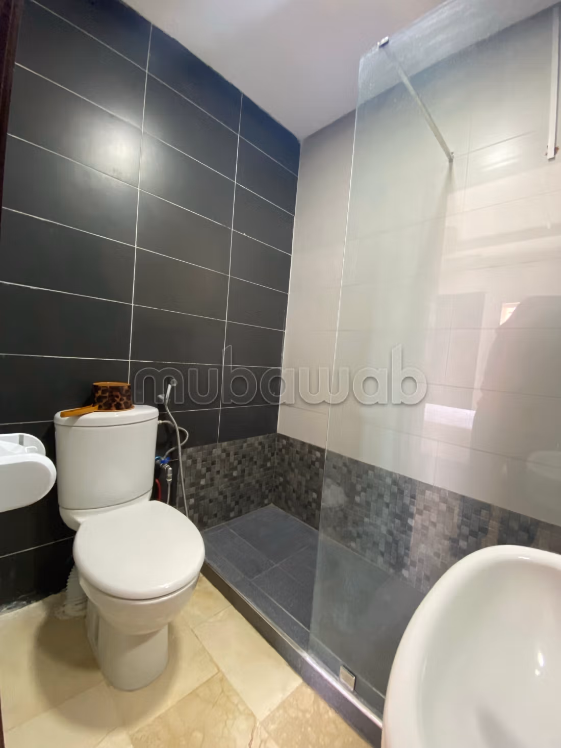 Apartments for rent with pool 4 comfortable rooms. Typical Moroccan living room, secure residence