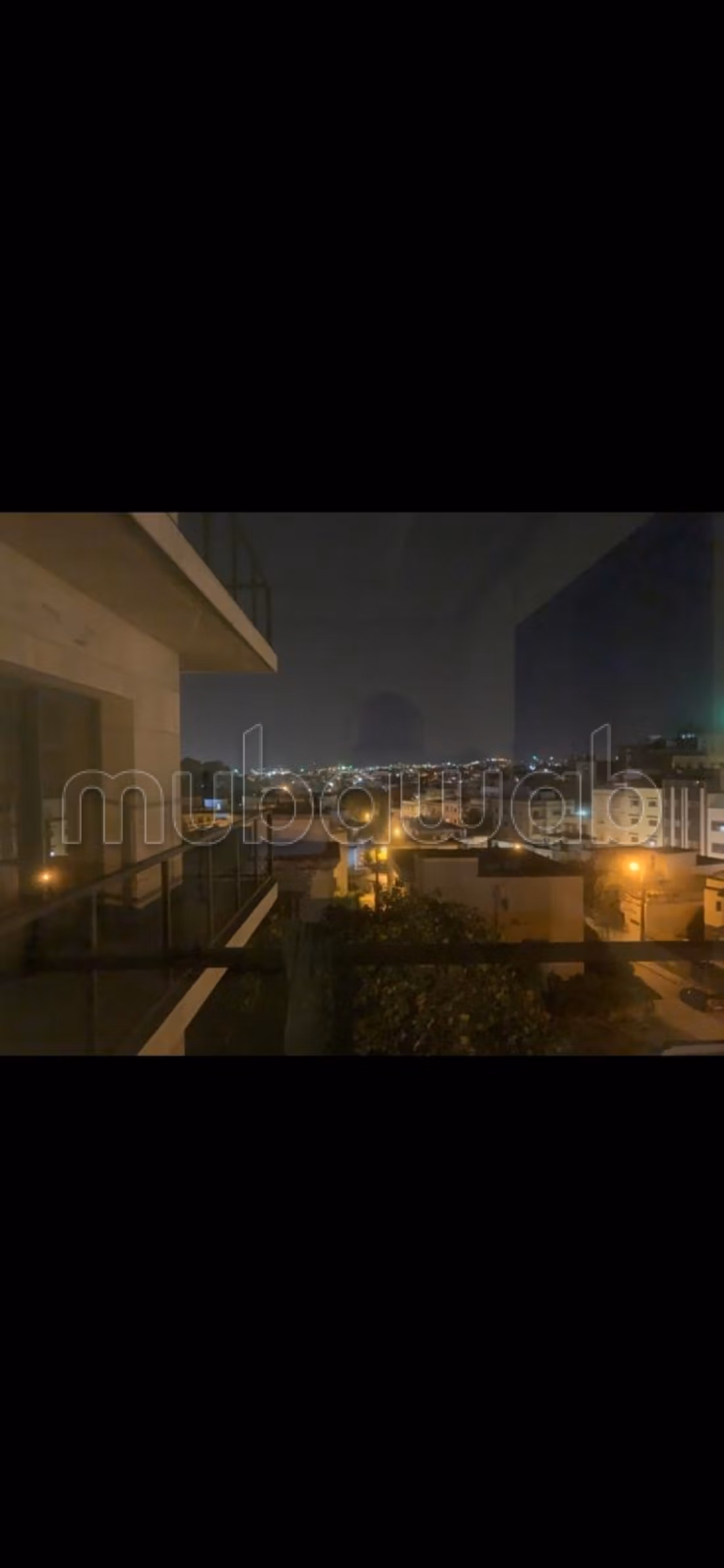 Villa edificio commerciale
