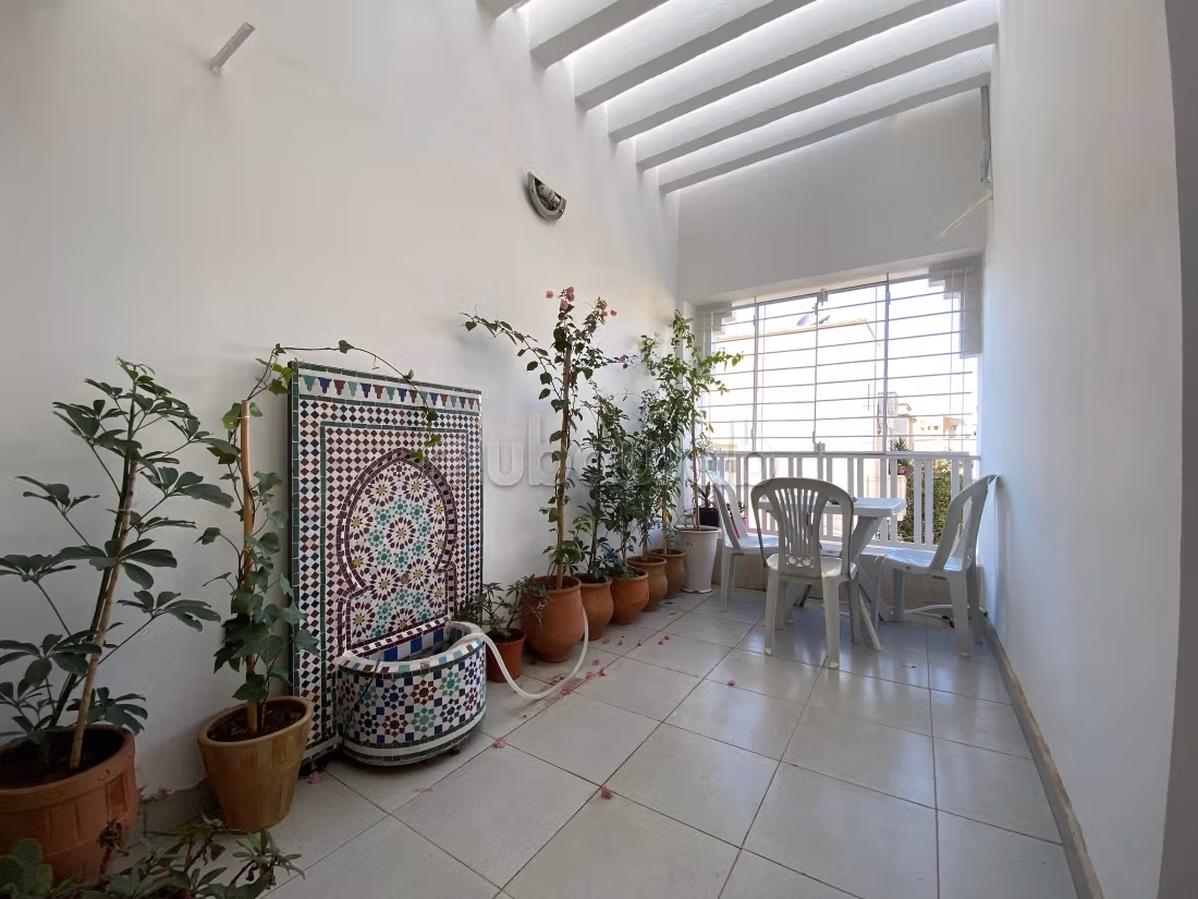 Location saisonnière à Agdal. 
Surface de 170 m². 
Service de concierge et climatisation
