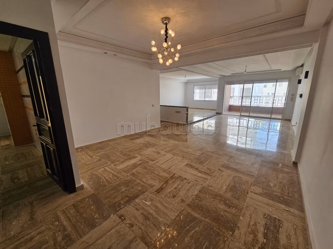 Appartement 175 m² à Centre — 3