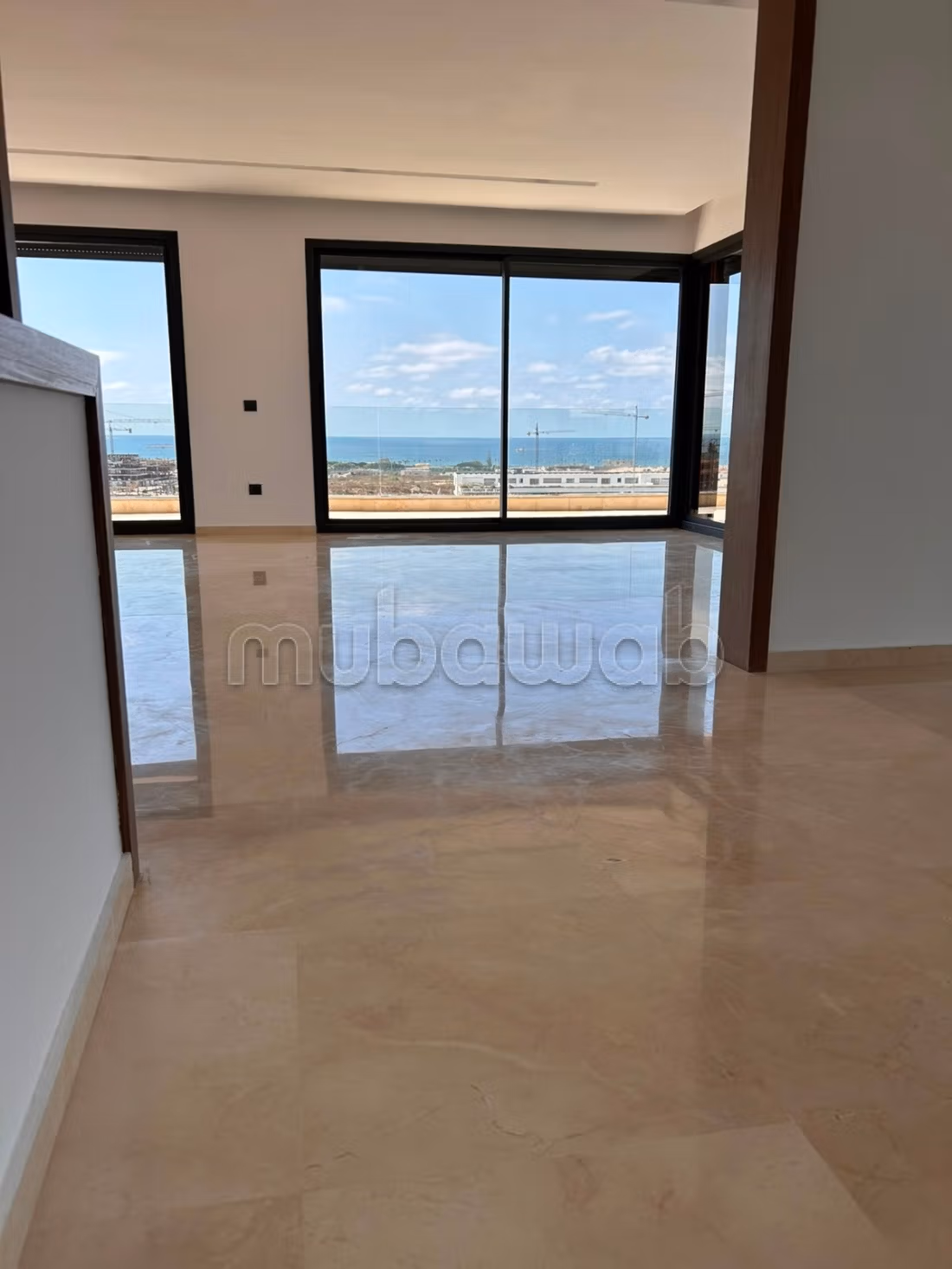Appart a la location vide a ain Diab
33000dh — 4
