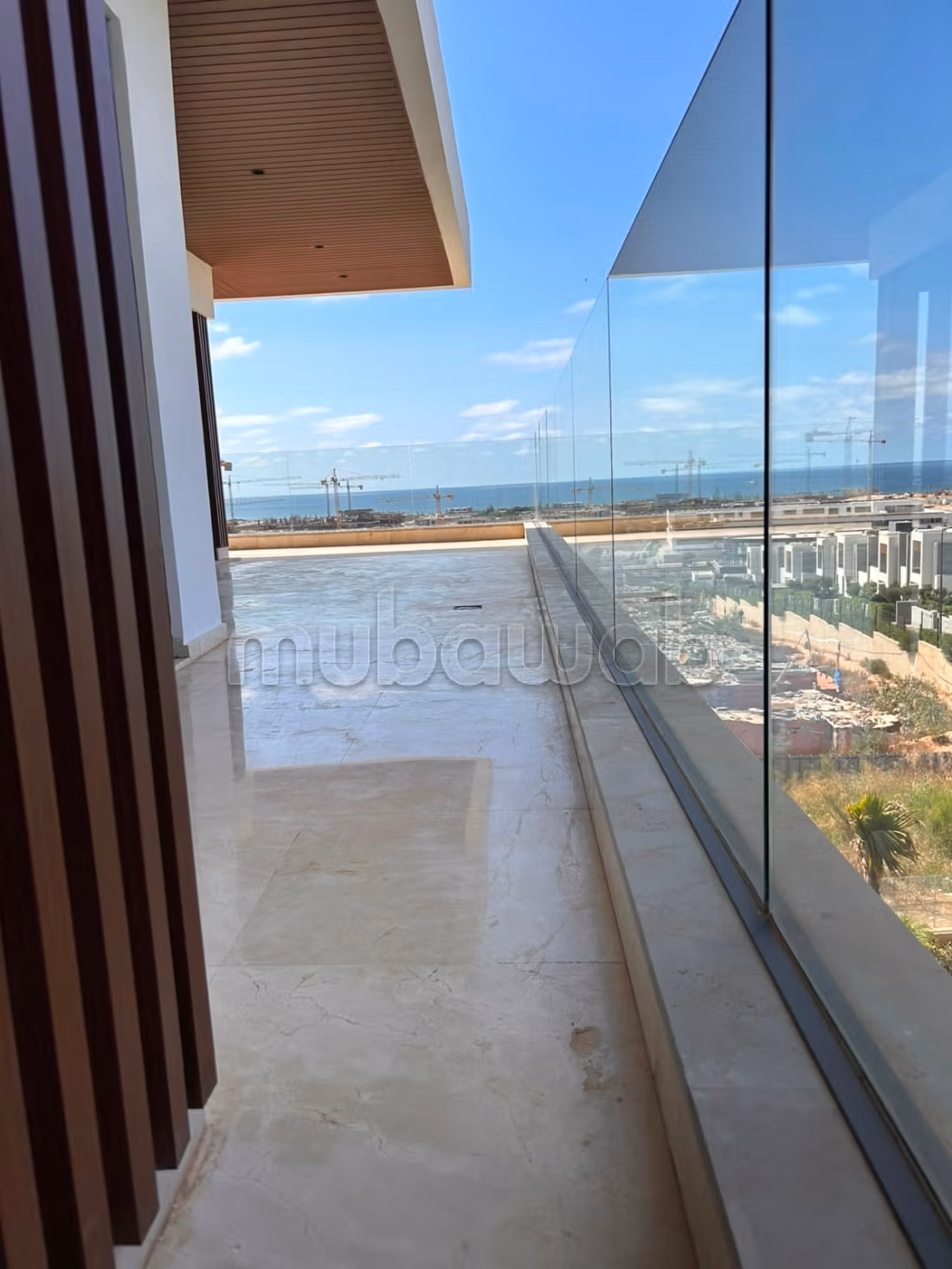Appart a la location vide a ain Diab
33000dh — 2