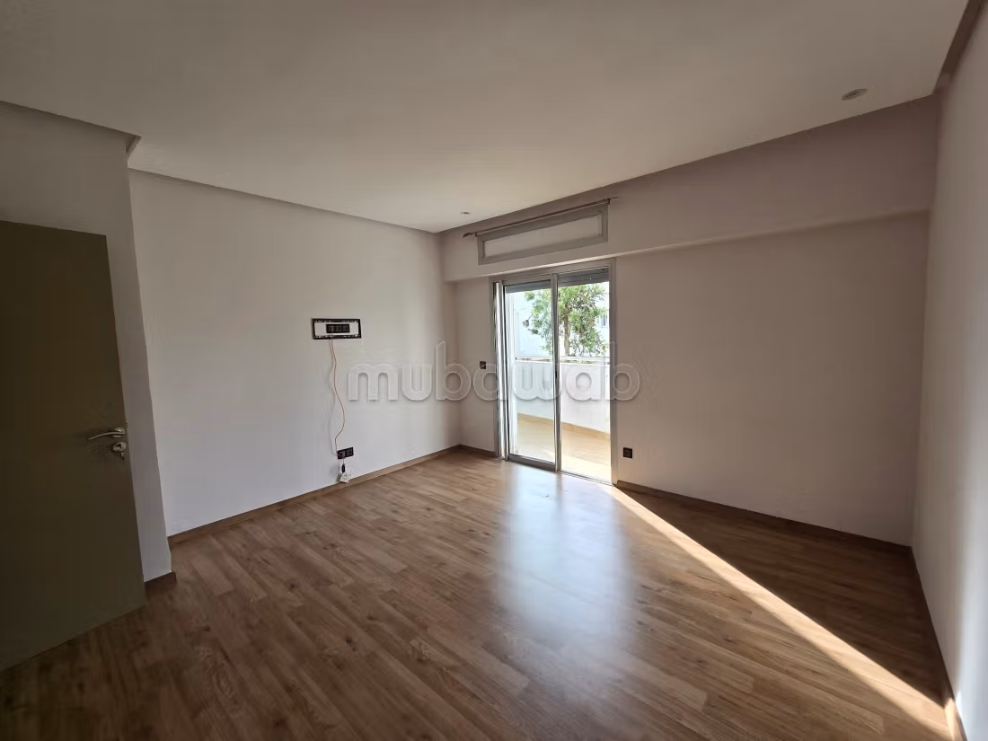 Appartamento in affitto a Hay Riad