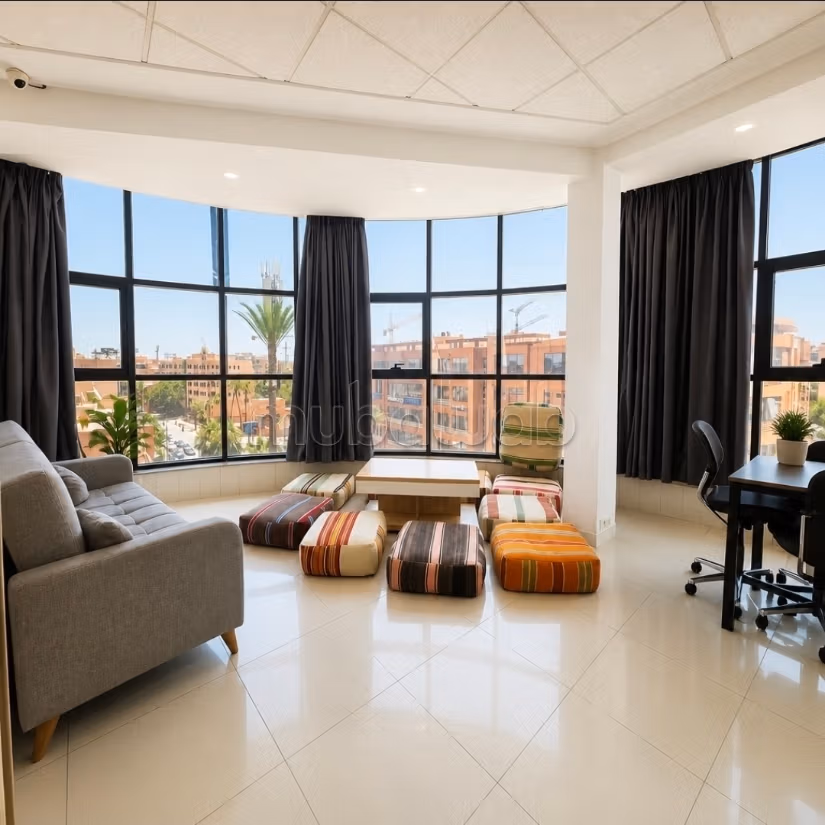 Bureaux à louer à Guéliz. Surface de 101 m². Résidence avec concierge, climatisation générale