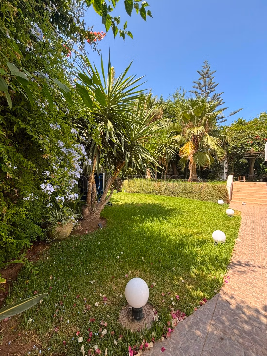 For rent villa in a strategic location in Rabat