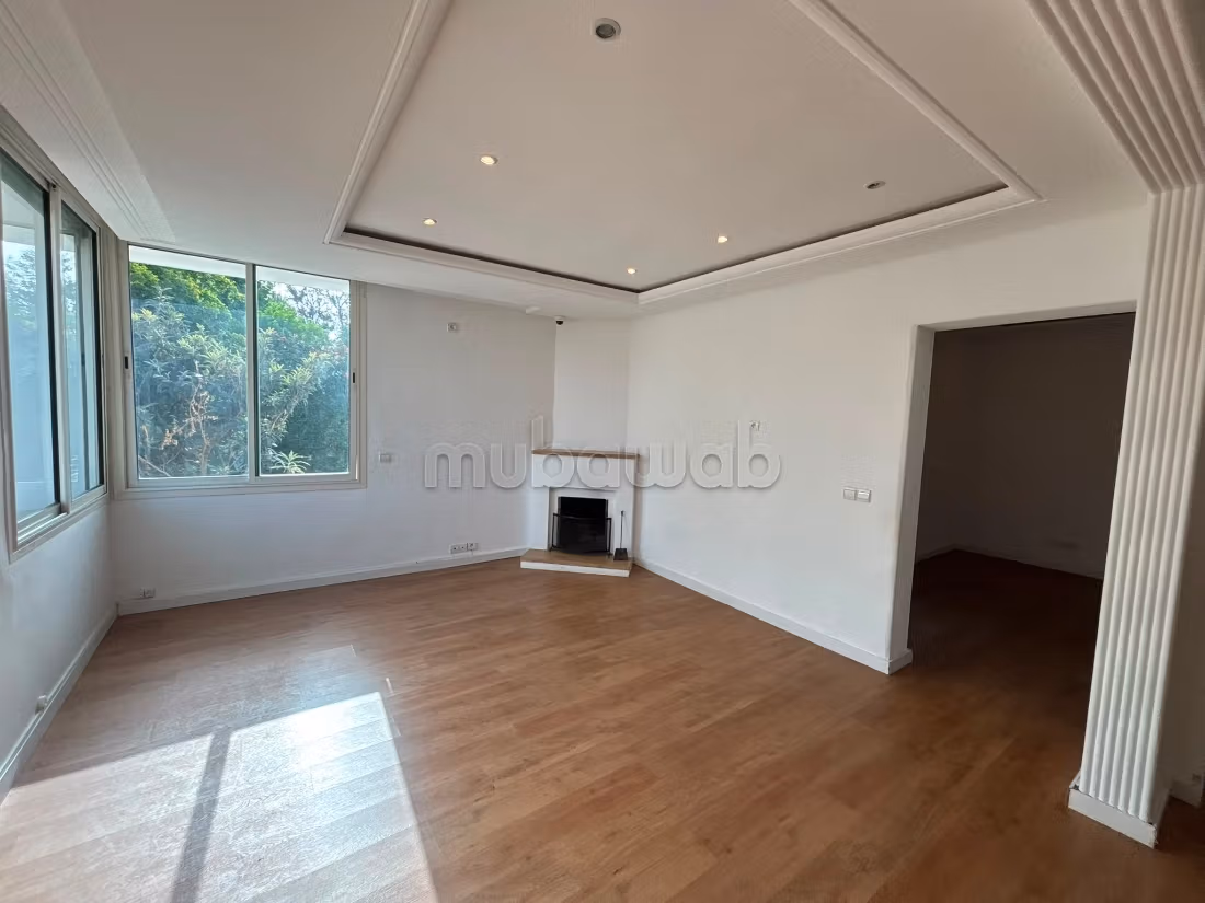 For rent villa in a strategic location in Rabat