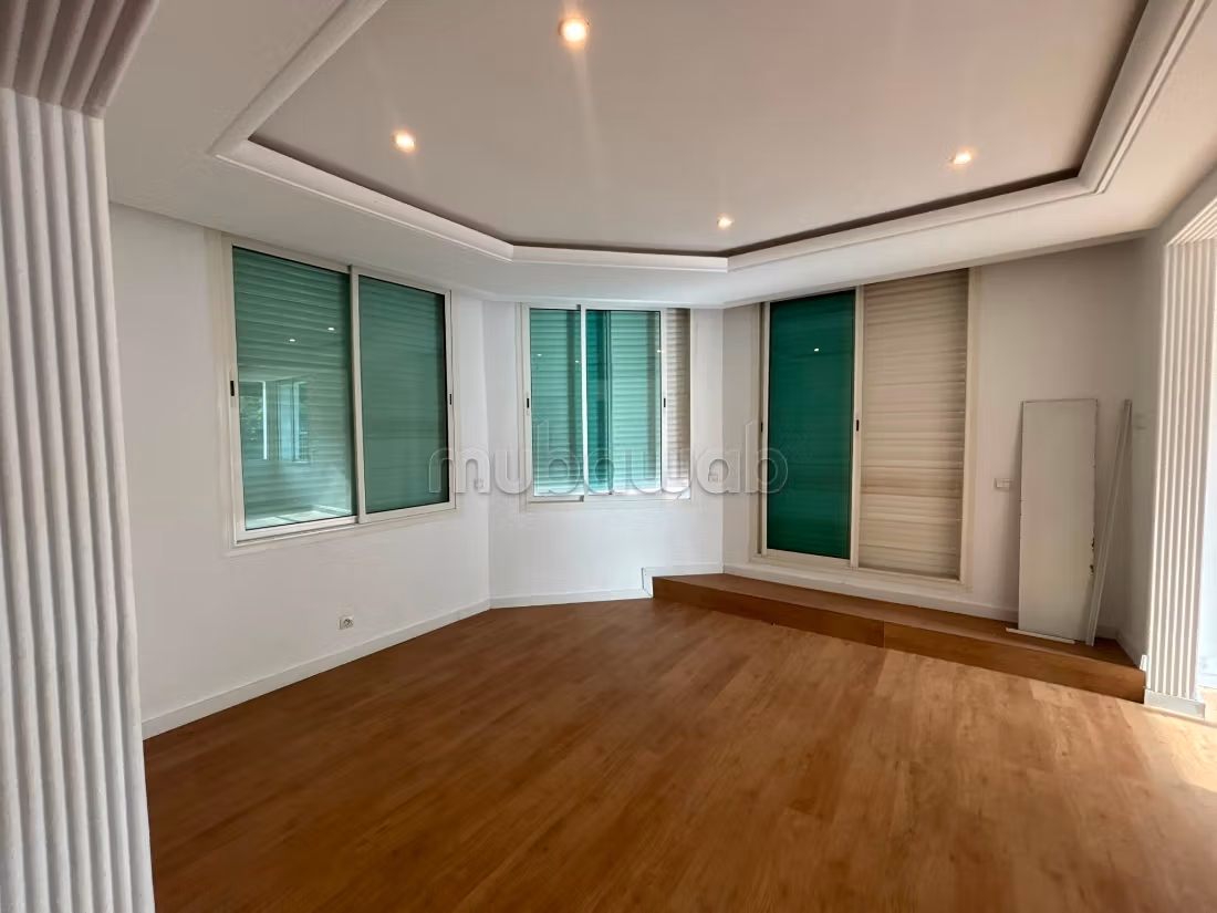 For rent villa in a strategic location in Rabat