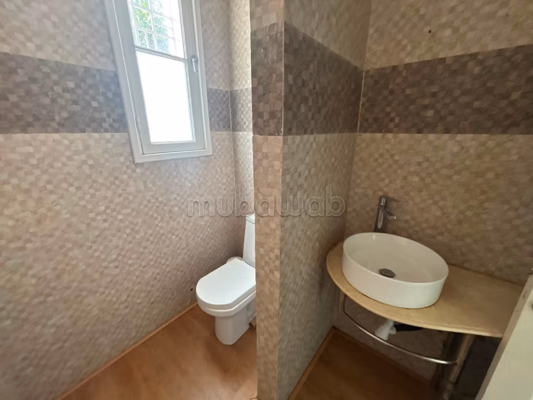 For rent villa in a strategic location in Rabat