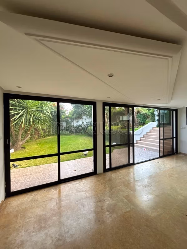 For rent villa in a strategic location in Rabat