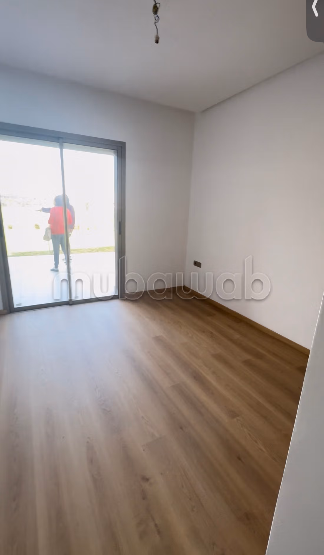 Rez de chaussée à louer vide
Prestigia — 5
