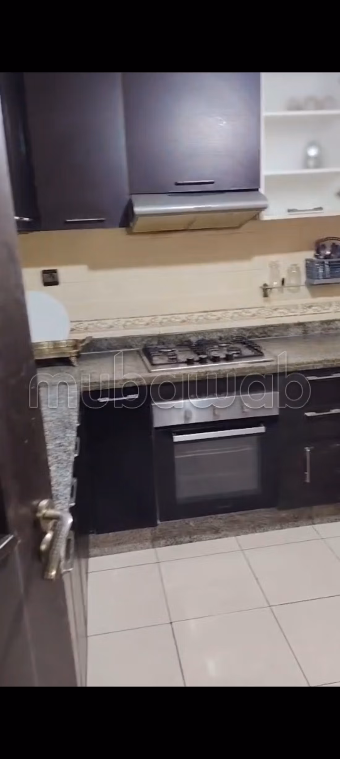 Appartamento in vendita a Mujahideen. 2 camere. Bel balcone e giardino