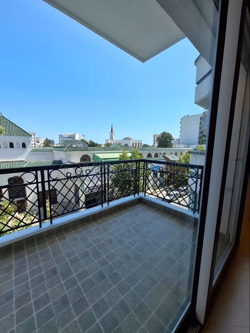 Appartement non meublé à louer – Iberia — 2