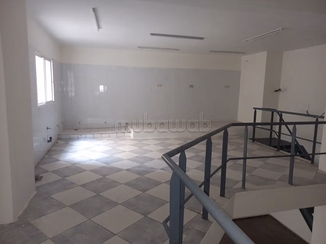 In affitto ufficio 164m2 Palmier