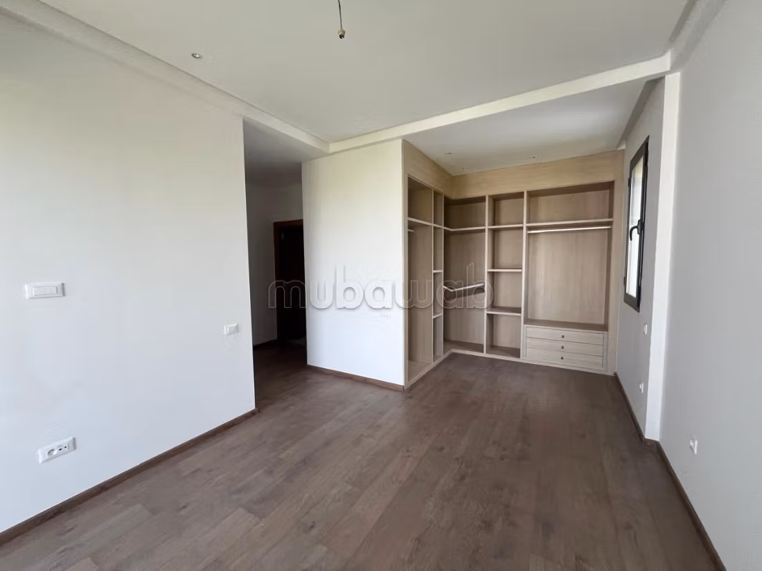 Stunning apartment for sale in Dar Bouazza in a residence with a pool. 3 bedrooms. Elevator and terrace