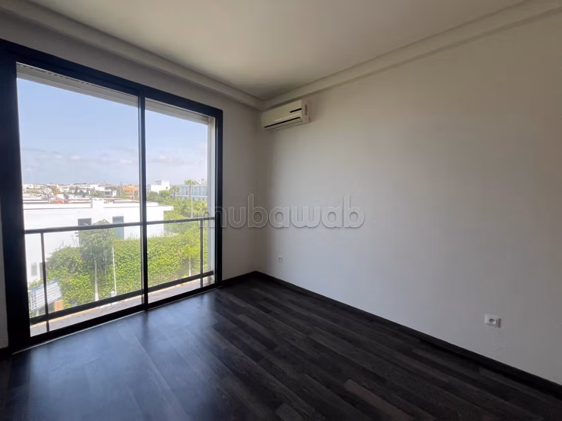 Stunning apartment for sale in Dar Bouazza in a residence with a pool. 3 bedrooms. Elevator and terrace