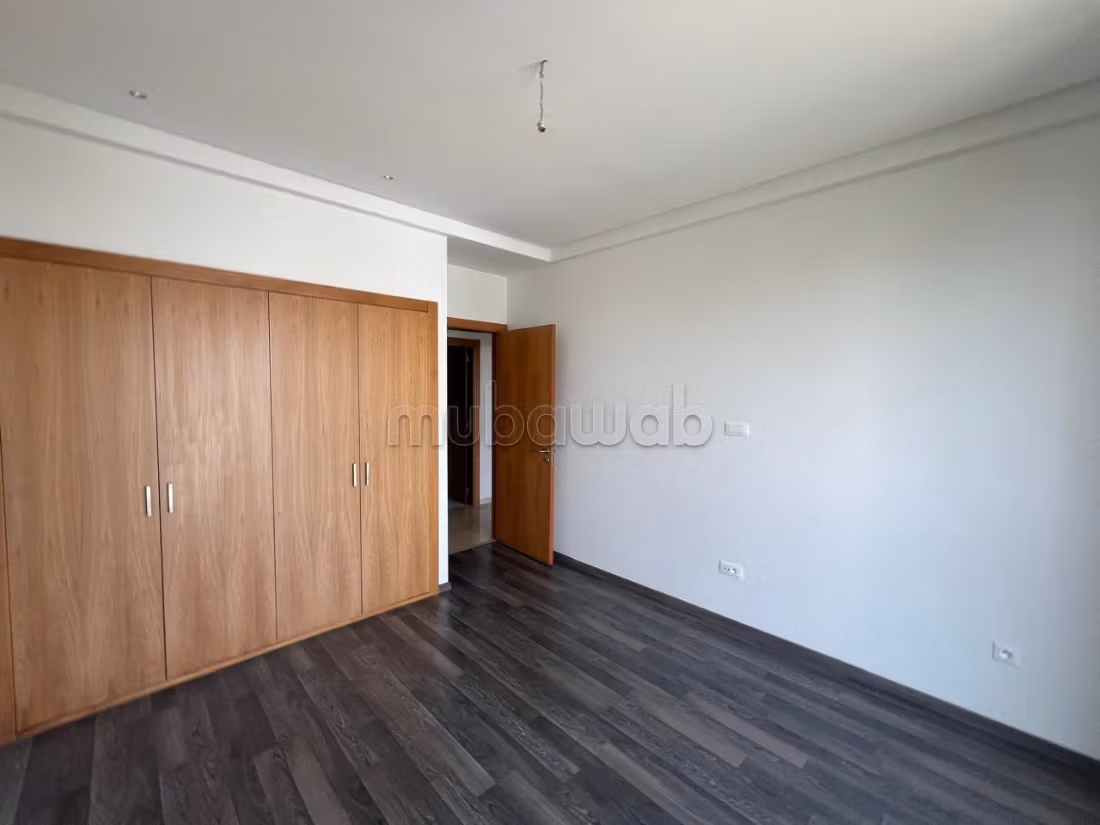 Stunning apartment for sale in Dar Bouazza in a residence with a pool. 3 bedrooms. Elevator and terrace