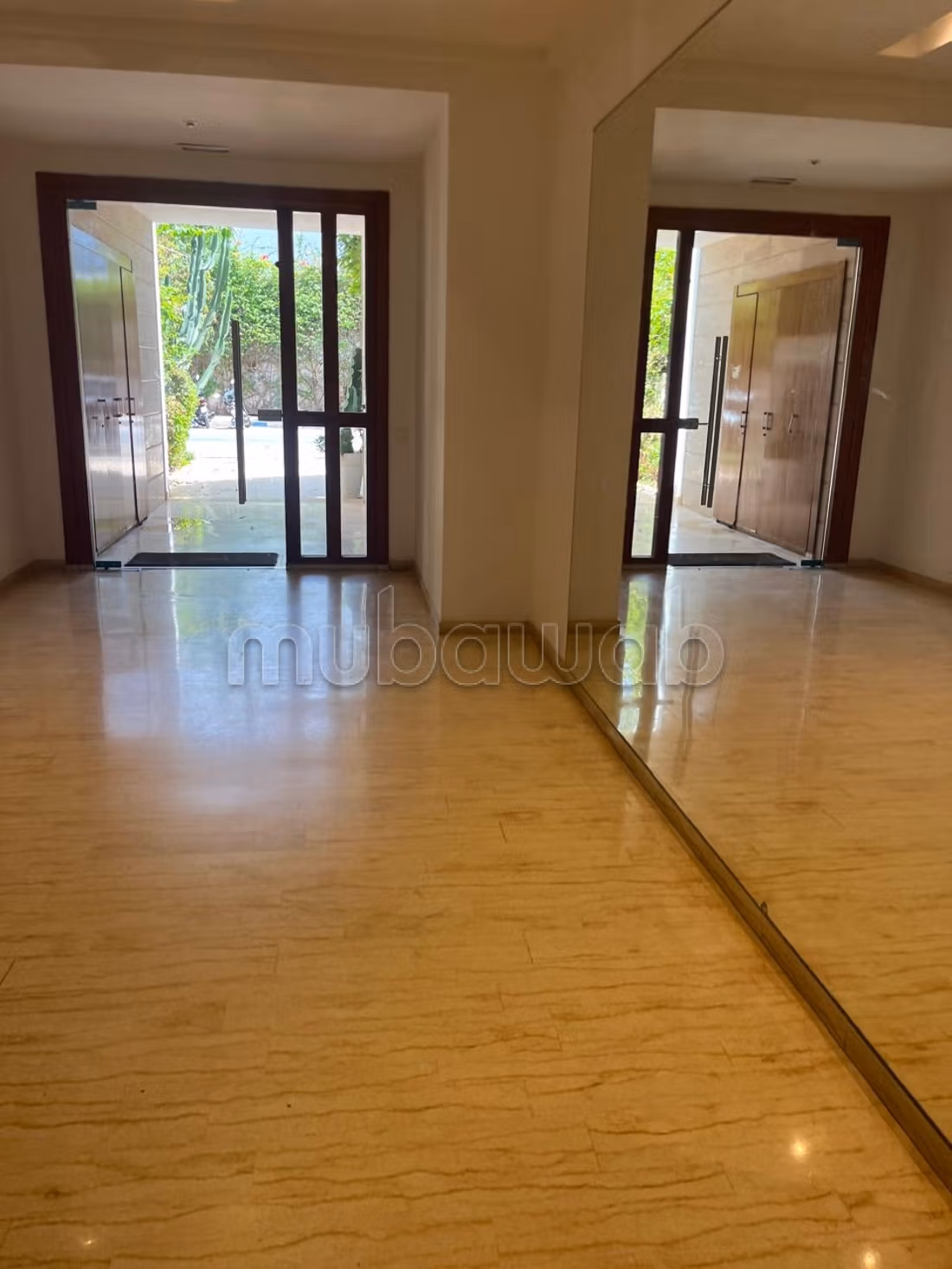 Stunning apartment for sale in Dar Bouazza in a residence with a pool. 3 bedrooms. Elevator and terrace