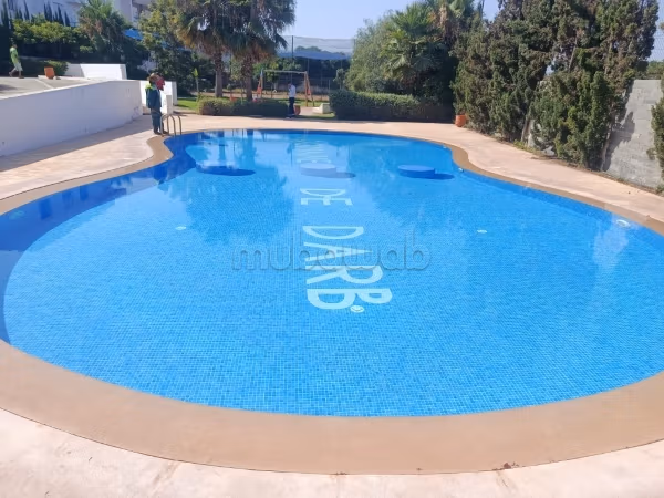 Impresionante apartamento en venta en Dar Bouazza en una residencia con piscina. 3 habitaciones. Ascensor y terraza