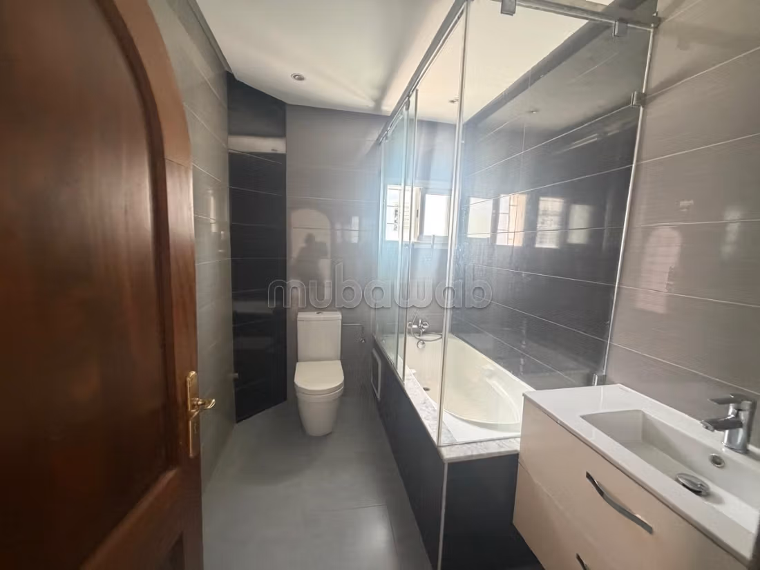 Villa a vendre Quartier Bir Rmi,
Kenitra