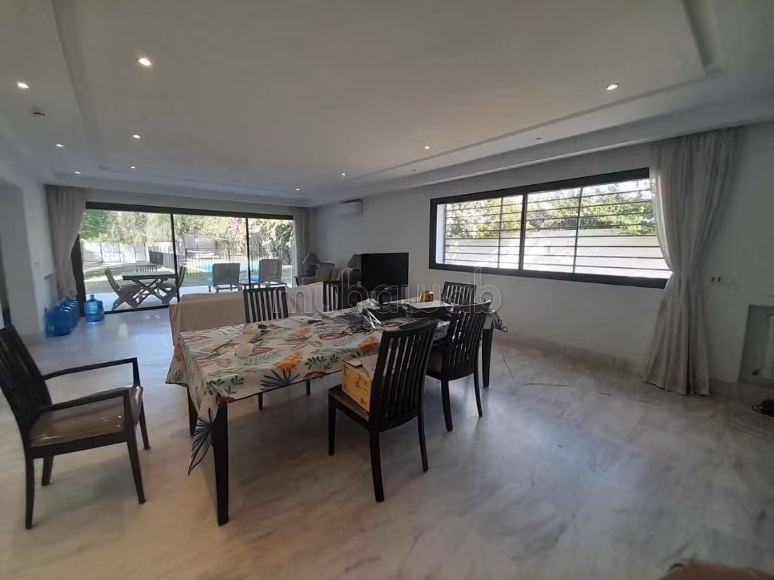 Superba villa con giardino e piscina a Marsa